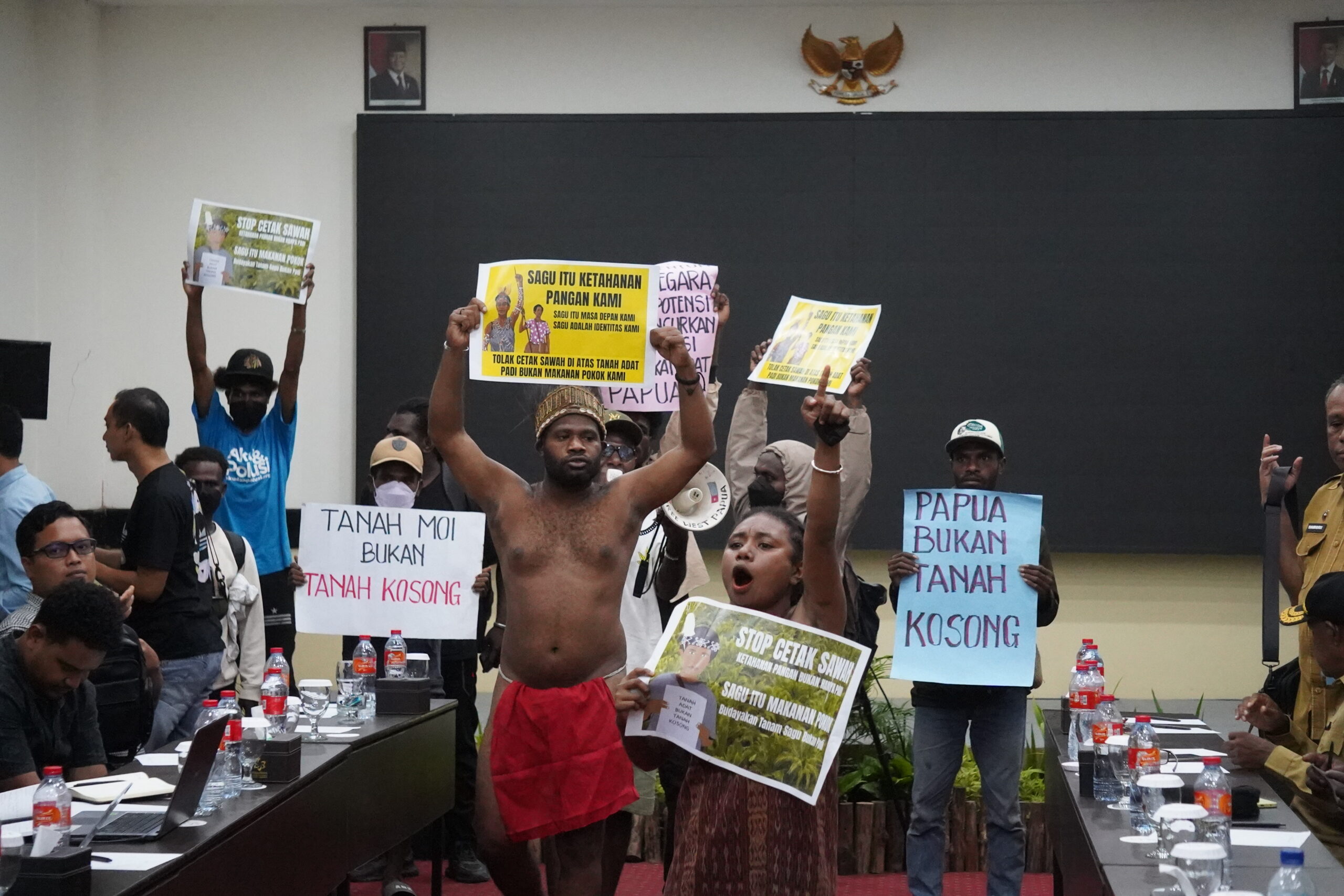 Pemuda Adat Papua Tolak Program Cetak Sawah - titikterang.co.id